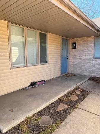 $2,350 | 9418 Erie Street, Highland, IN 46322