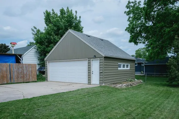 $296,000 | 1411 3 1/2 Street Southeast, Rochester, MN 55904