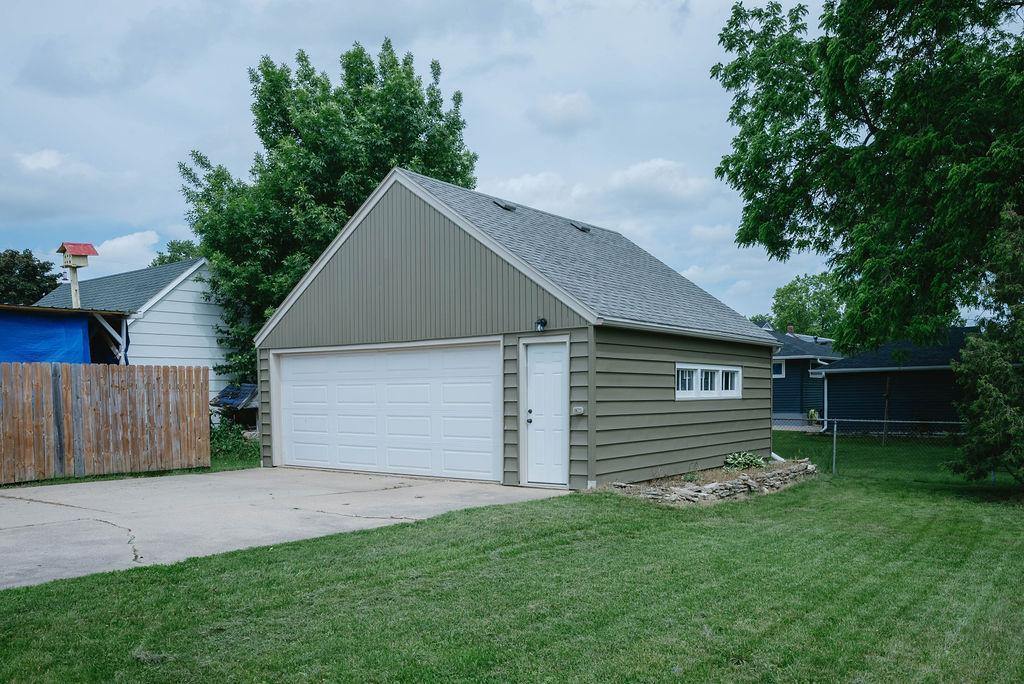 1411 3 1/2 Street Southeast Rochester, MN 55904 - Photo 2 of 32