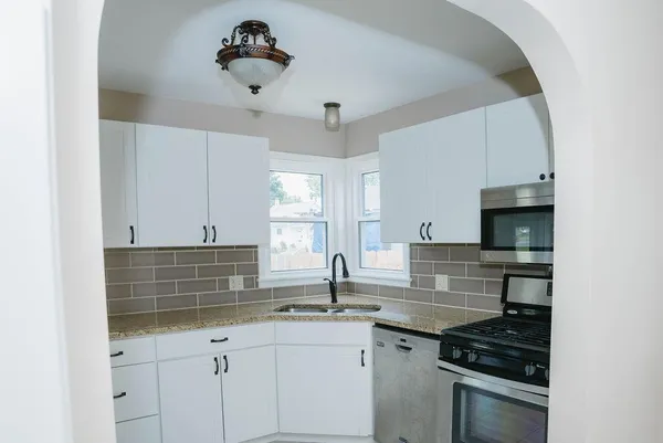 $296,000 | 1411 3 1/2 Street Southeast, Rochester, MN 55904