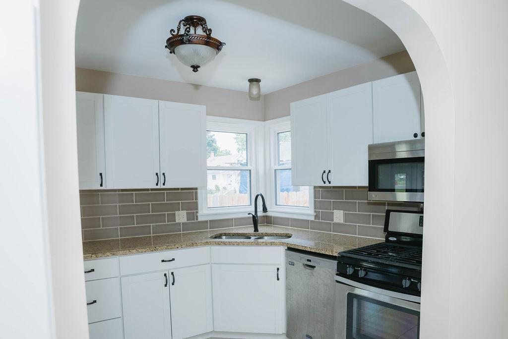 1411 3 1/2 Street Southeast Rochester, MN 55904 - Photo 4 of 32