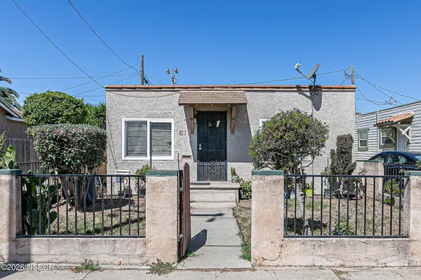 $399,900 | 611 South Thornburg Street, Santa Maria, CA 93458