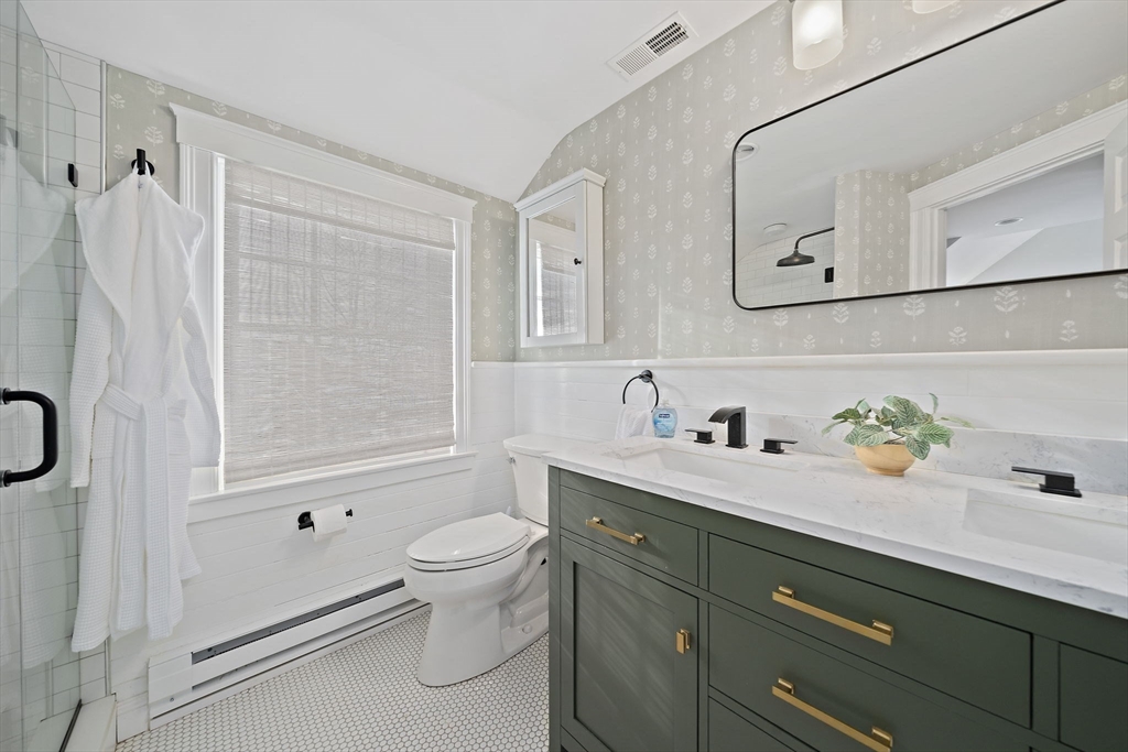 55 Crescent Avenue Scituate, MA 02066 - Photo 17 of 33