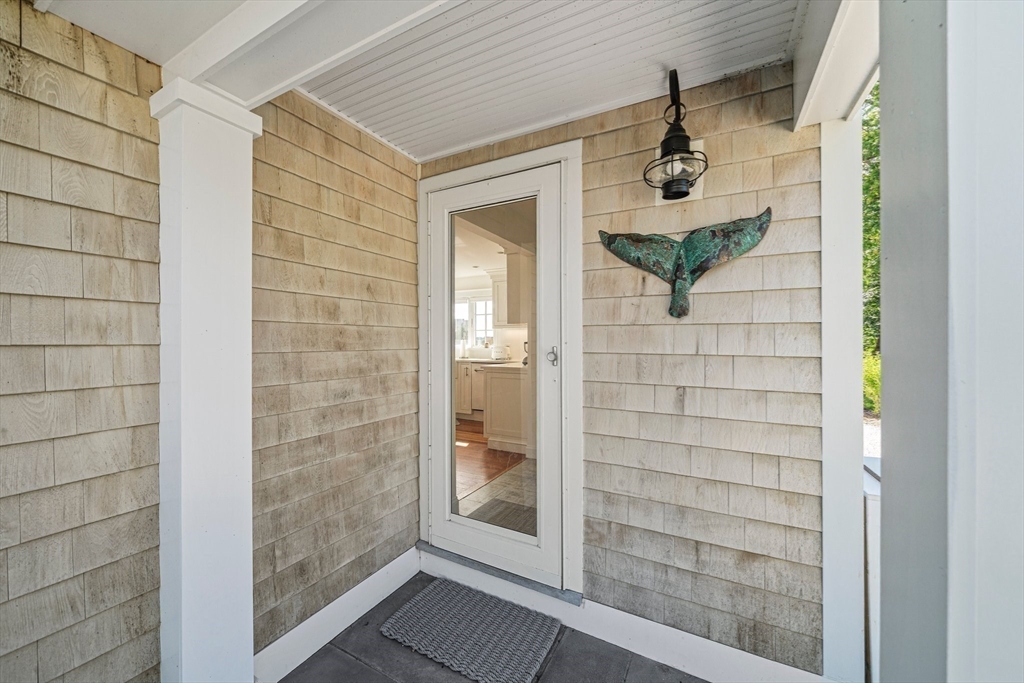 55 Crescent Avenue Scituate, MA 02066 - Photo 2 of 33