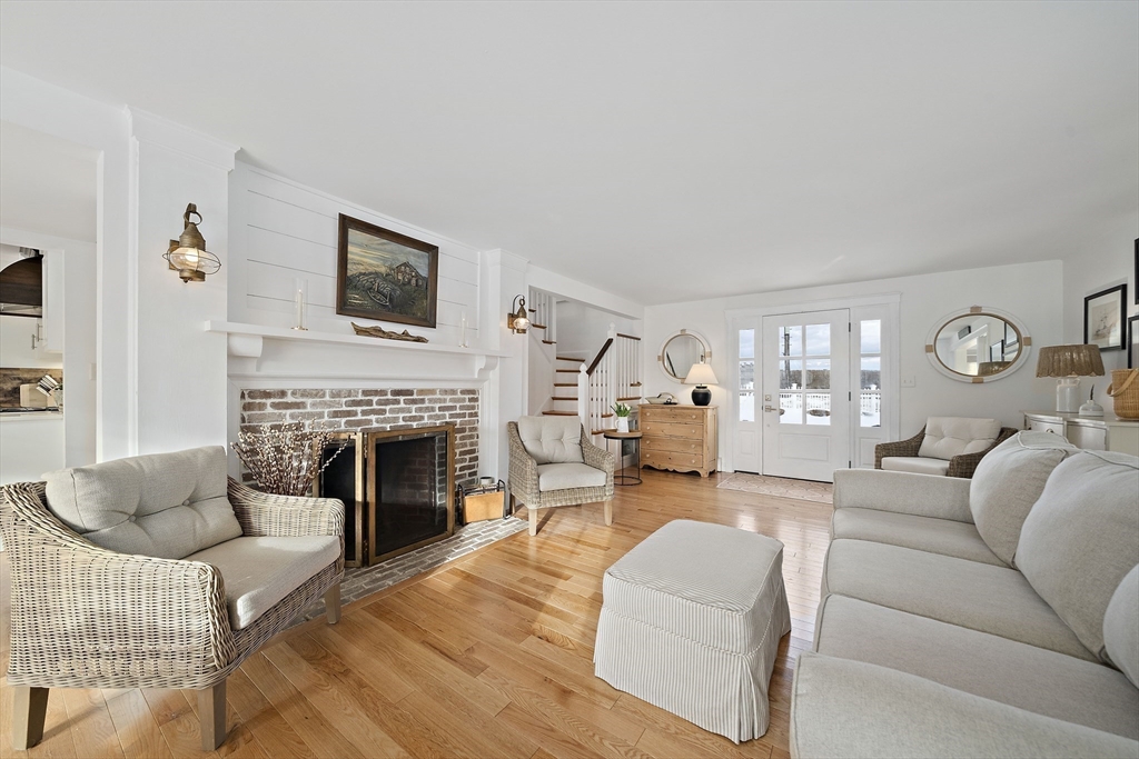 55 Crescent Avenue Scituate, MA 02066 - Photo 10 of 33