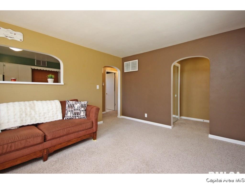5 Verna Drive Springfield, IL 62702 - Photo 8 of 25