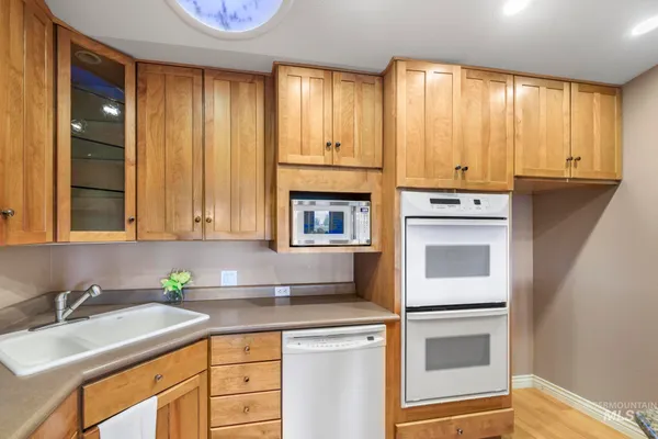 $600,000 | 389 Greenbrier Drive, Heyburn, ID 83336