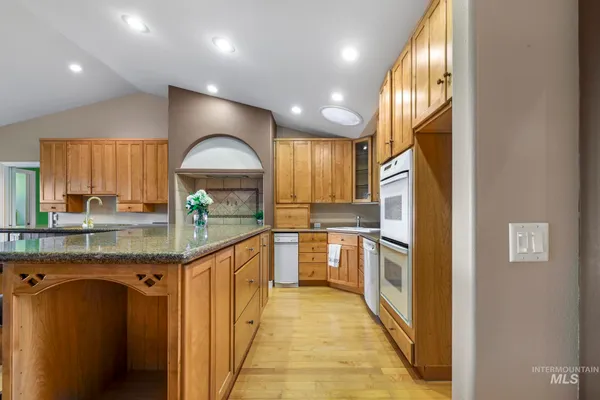 $600,000 | 389 Greenbrier Drive, Heyburn, ID 83336