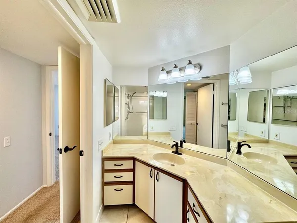 $1,995 | 2333 Feather Sound Drive, Unit B503, Clearwater, FL 33762