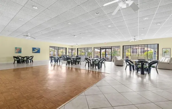 $1,995 | 2333 Feather Sound Drive, Unit B503, Clearwater, FL 33762