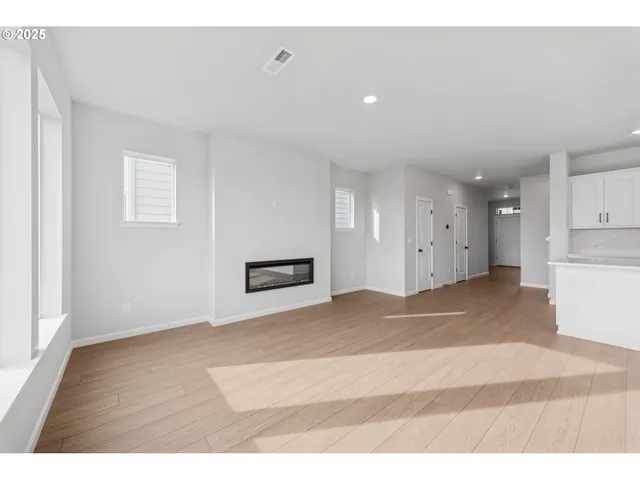 $608,548 | 18109 Northeast 17th Street, Vancouver, WA 98684