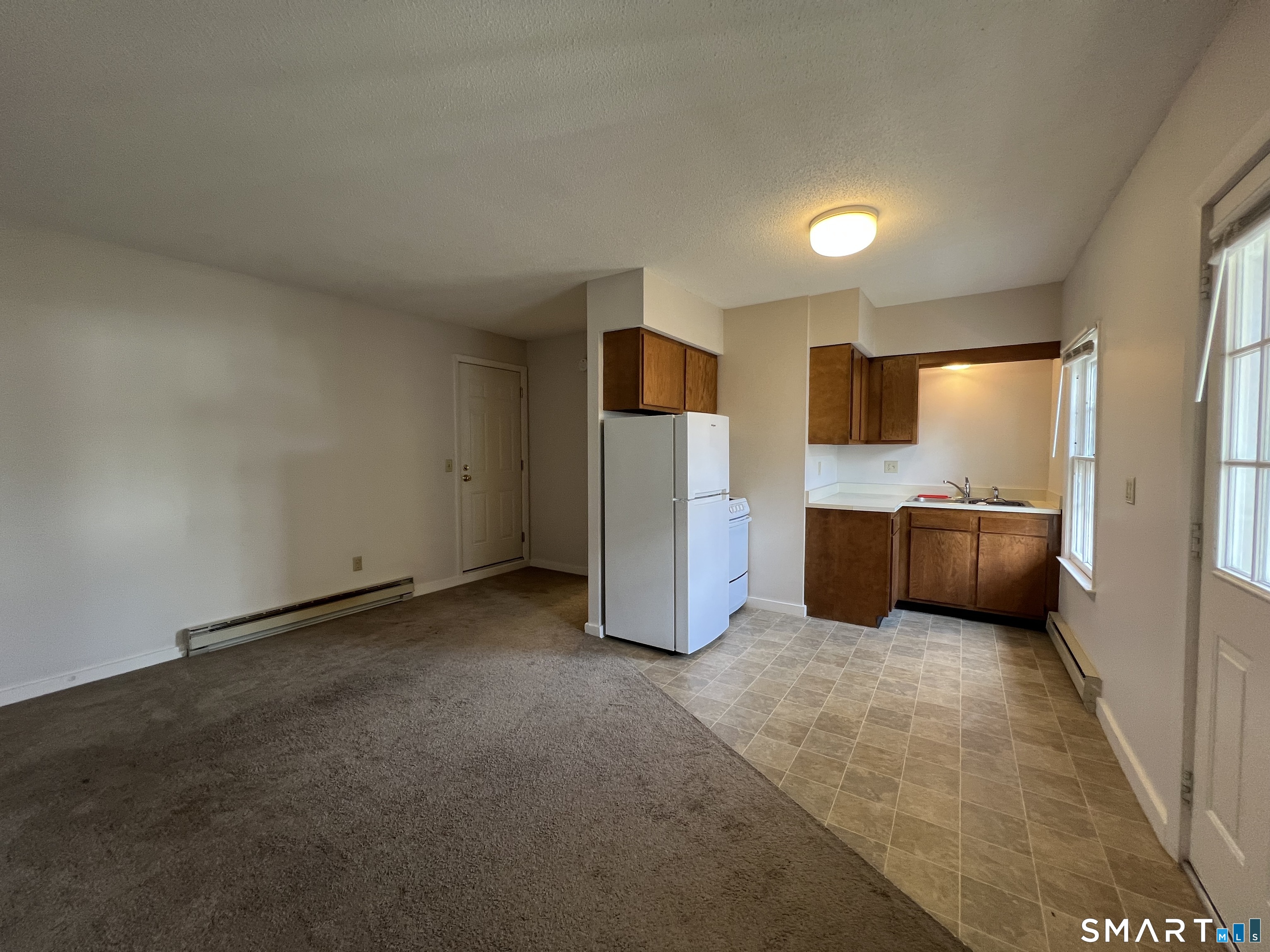 261 Broad Street Meriden, CT 06450 - Photo 2 of 6