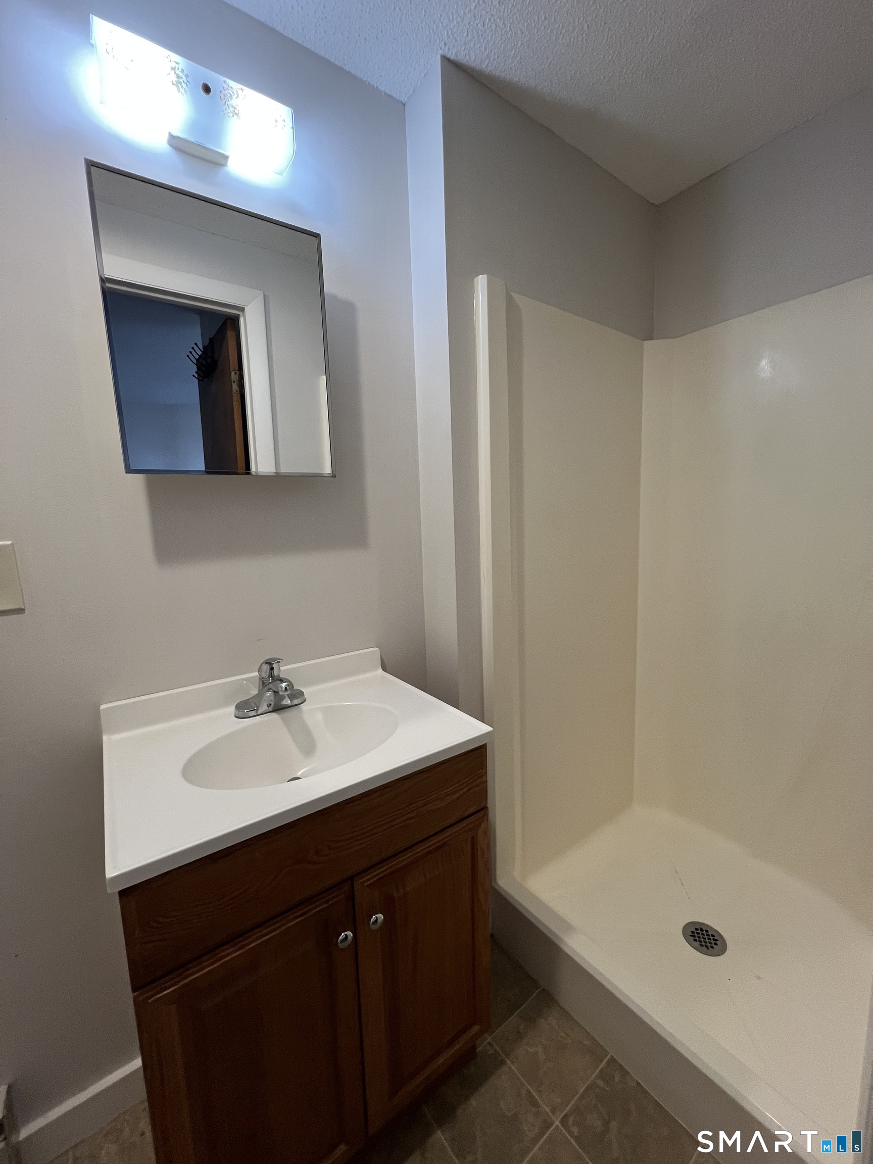 261 Broad Street Meriden, CT 06450 - Photo 4 of 6