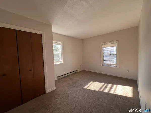 $1,000 | 261 Broad Street, Meriden, CT 06450