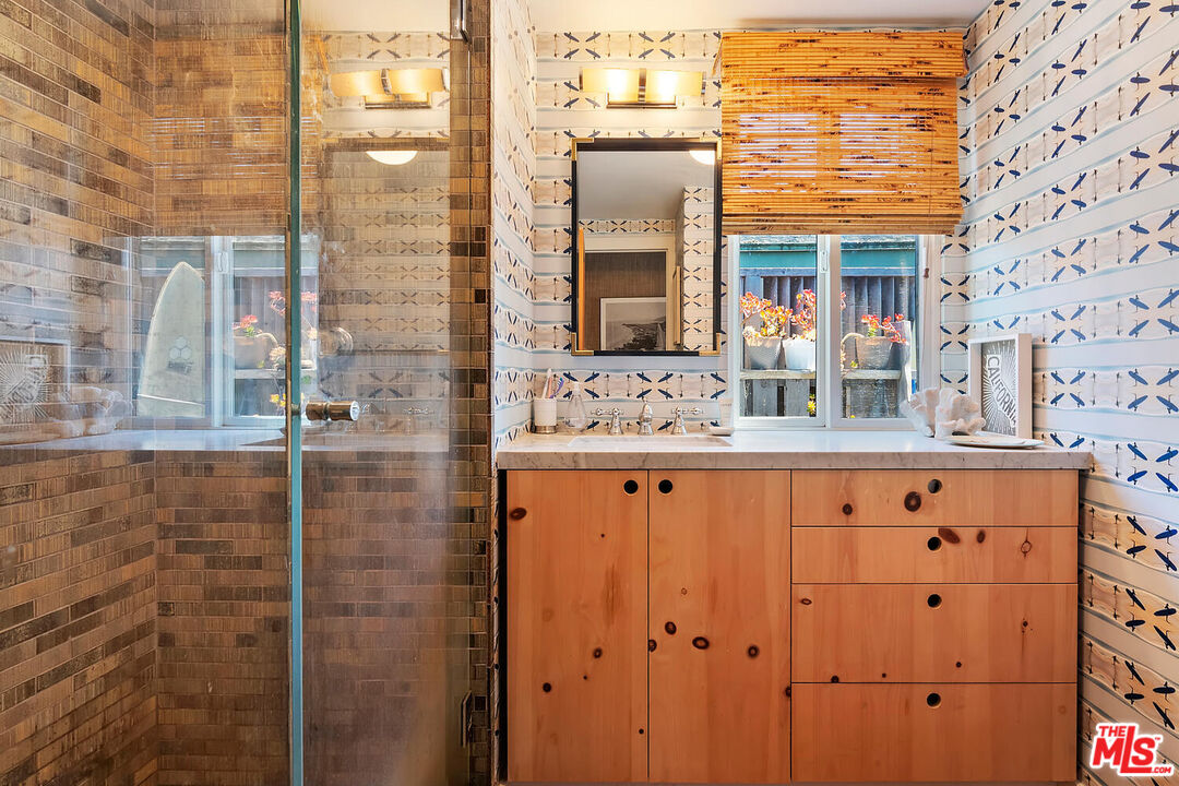 52 Paradise Cove Road Malibu, CA 90265 - Photo 22 of 39