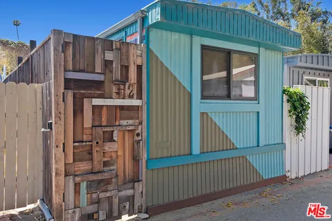 $1,035,000 | 52 Paradise Cove Road, Malibu, CA 90265