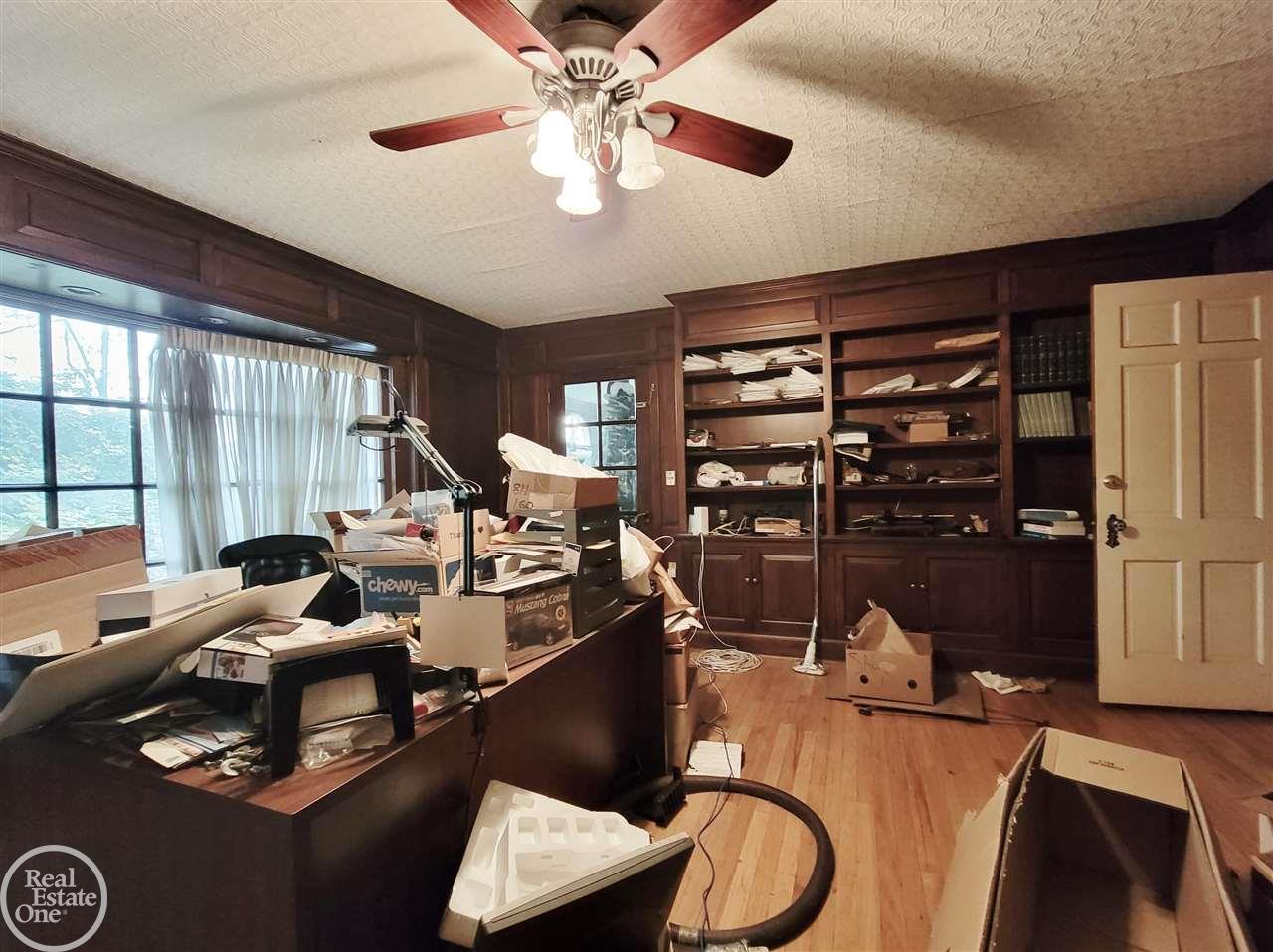 4090 North Rochester Road Rochester, MI 48306 - Photo 14 of 46