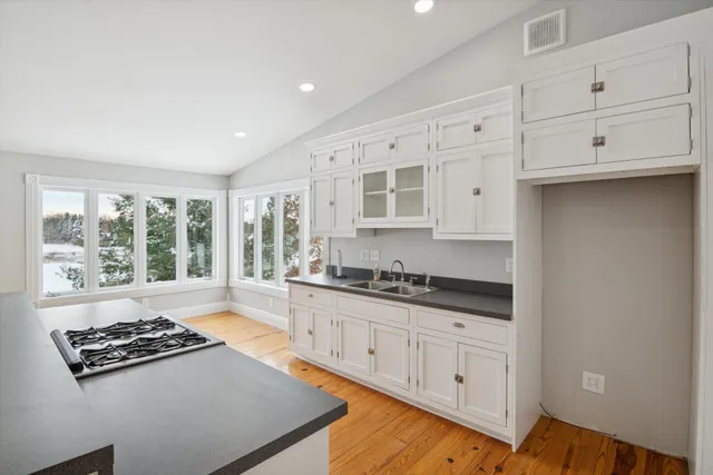 $970,000 | 17490 G-Drive North, Marshall, MI 49068