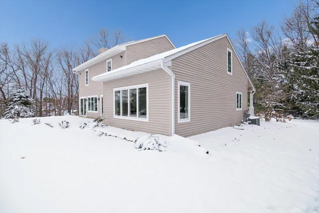 $970,000 | 17490 G-Drive North, Marshall, MI 49068