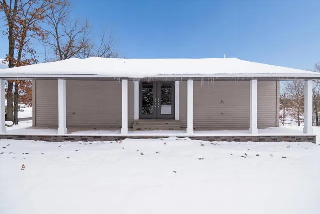 $970,000 | 17490 G-Drive North, Marshall, MI 49068