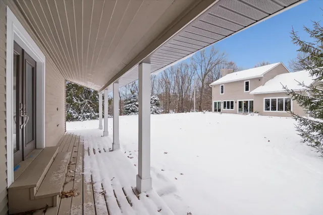$970,000 | 17490 G-Drive North, Marshall, MI 49068