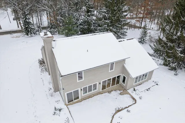$970,000 | 17490 G-Drive North, Marshall, MI 49068