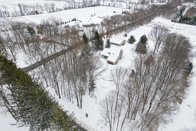 $970,000 | 17490 G-Drive North, Marshall, MI 49068