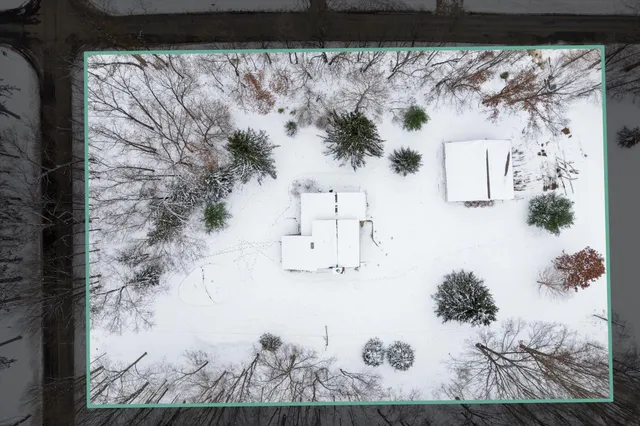 $970,000 | 17490 G-Drive North, Marshall, MI 49068