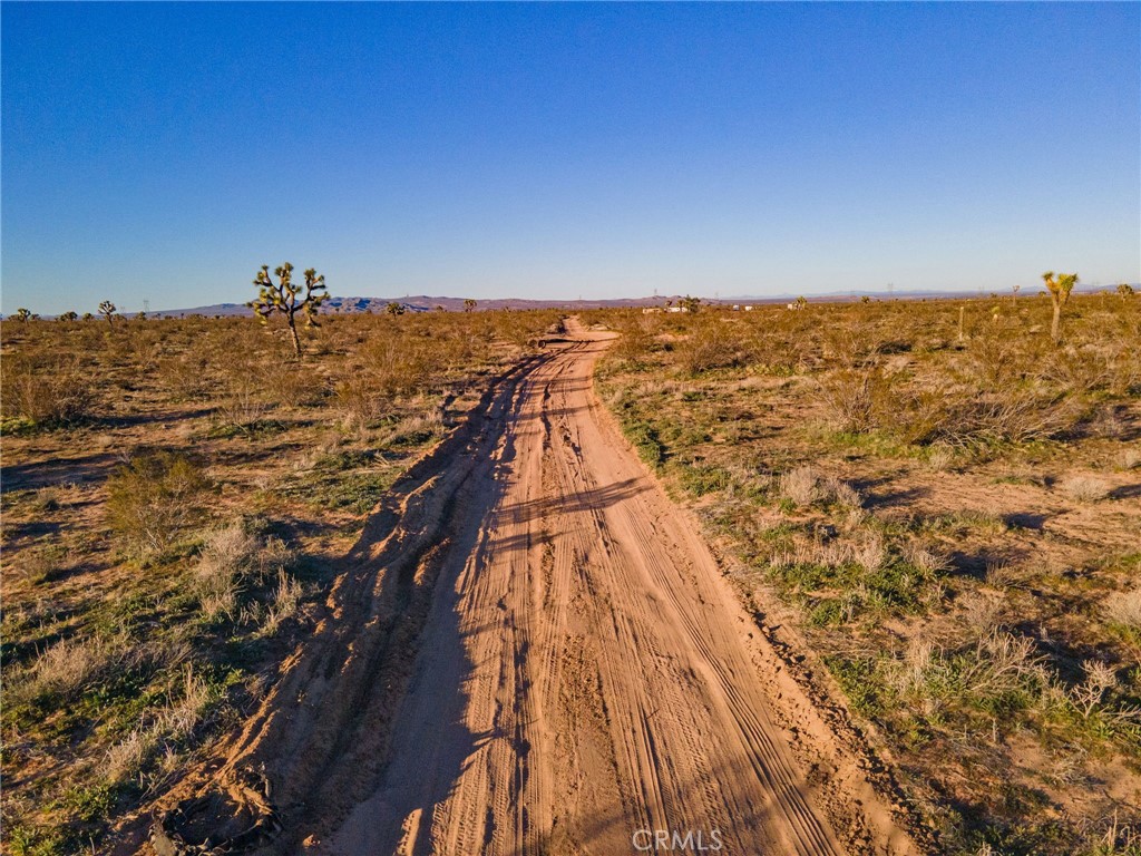 123 Tumbleweed Road Adelanto, CA 92301 - Photo 13 of 23 a view of a city