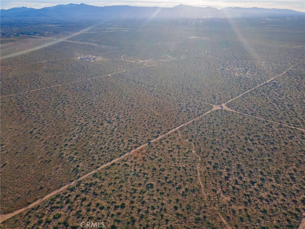 123 Tumbleweed Road Adelanto, CA 92301 - Photo 23 of 23 a bathroom with a shower