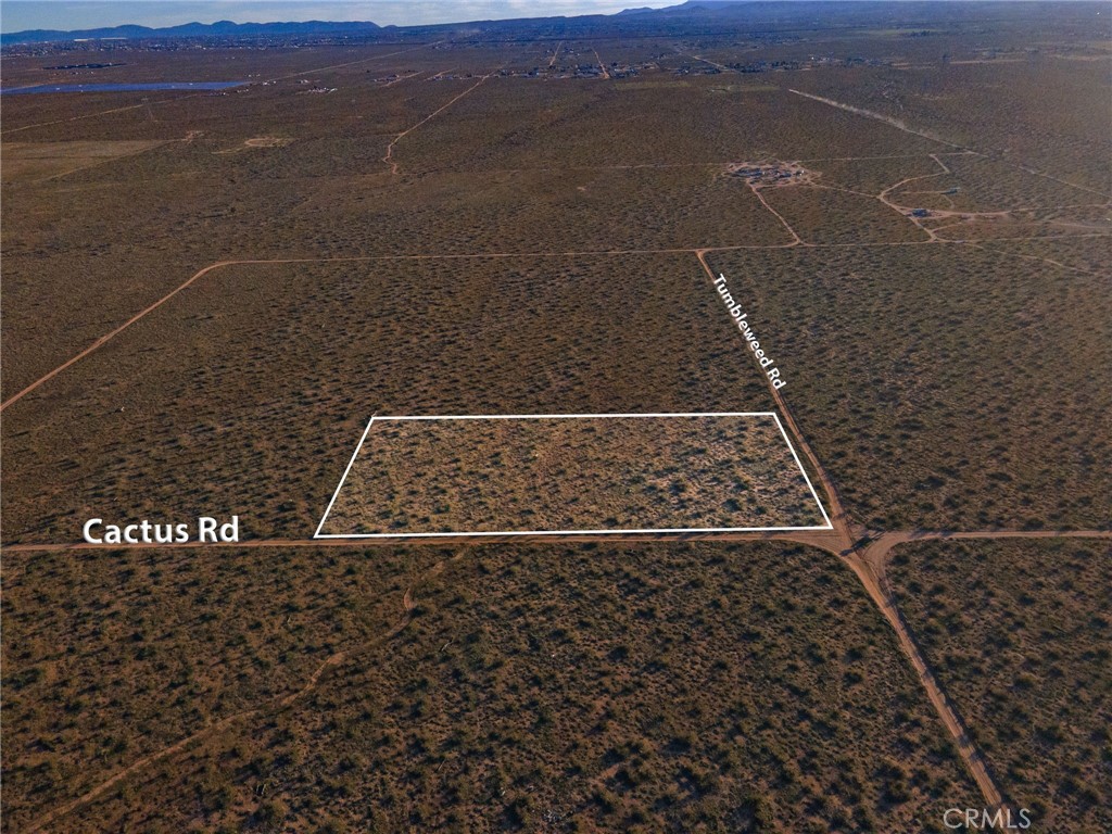 123 Tumbleweed Road Adelanto, CA 92301 - Photo 7 of 23 a view of a bathroom