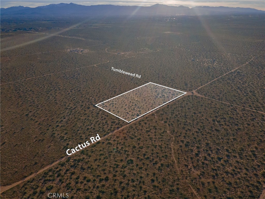 123 Tumbleweed Road Adelanto, CA 92301 - Photo 9 of 23 a view of a bathroom