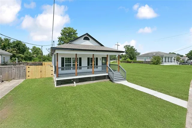 $229,000 | 1404 Alexander Avenue, Arabi, LA 70032