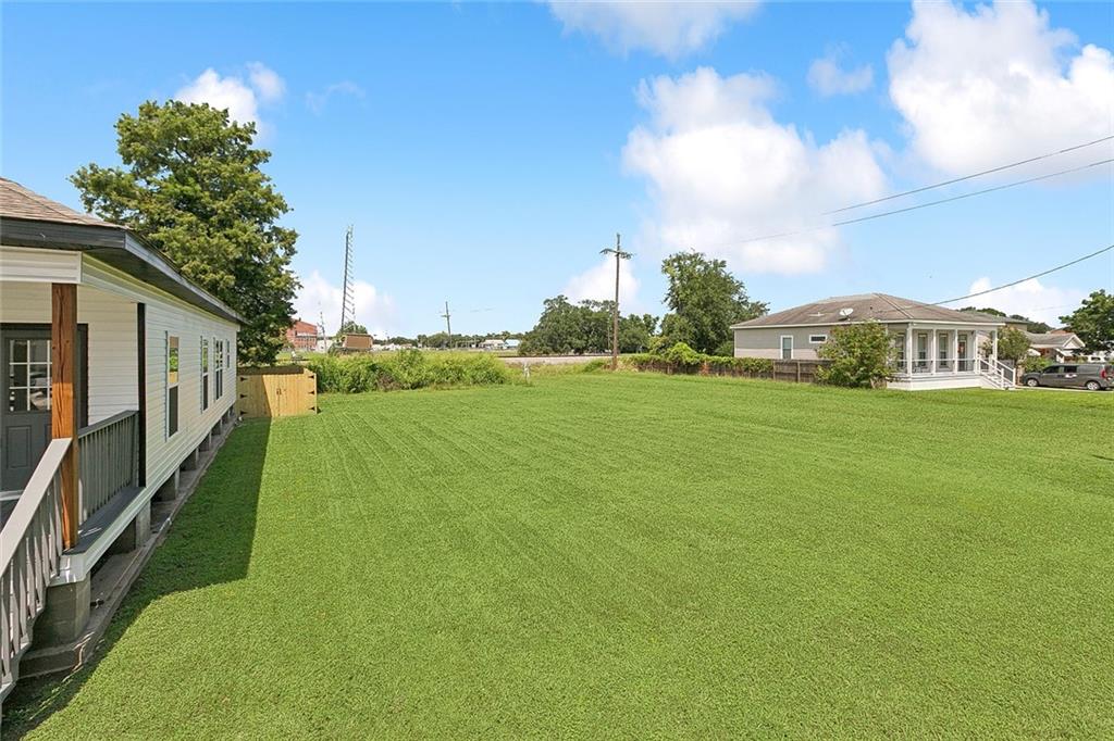 1404 Alexander Avenue Arabi, LA 70032 - Photo 5 of 27