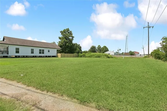 $229,000 | 1404 Alexander Avenue, Arabi, LA 70032