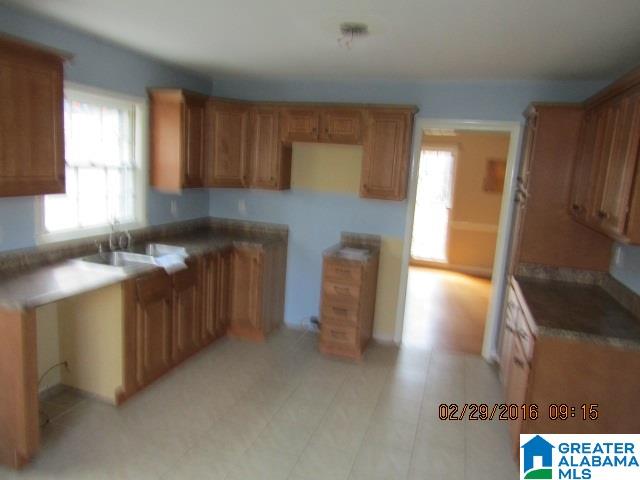 932 Martinwood Road Birmingham, AL 35235 - Photo 7 of 19