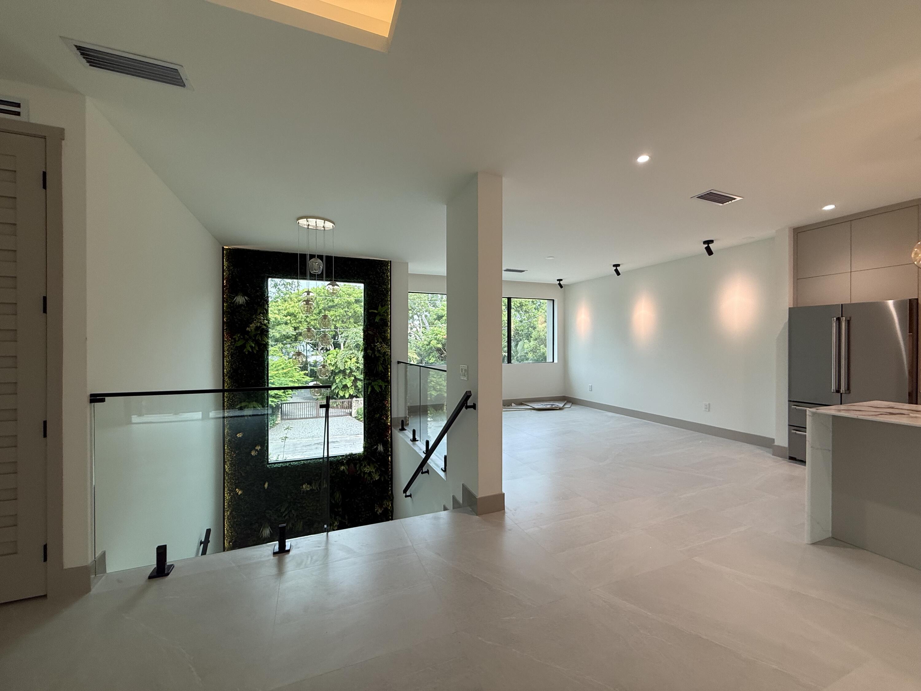 109 Point Pleasant Drive Key Largo, FL 33037 - Photo 20 of 58 FORMAL DINNING