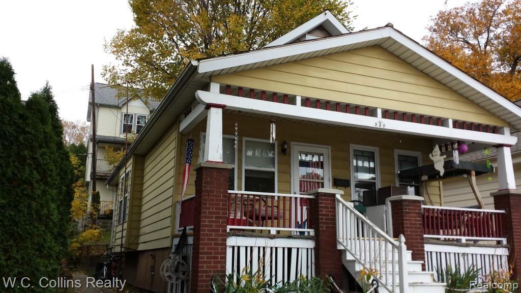 539 North Riverside Avenue St. Clair, MI 48079 - Photo 3 of 8 3 Front.jpg