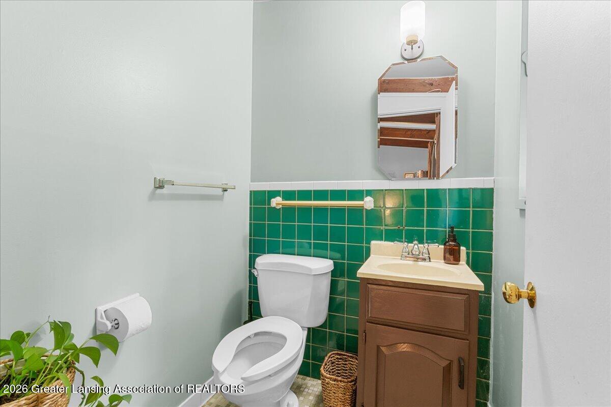 5670 Buckingham Road Haslett, MI 48840 - Photo 24 of 37 38-Media Jett -37