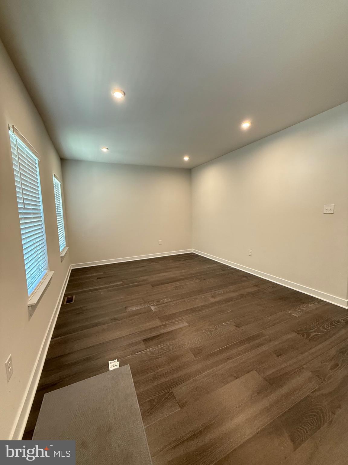 1045 Miles Court Cheltenham, PA 19012 - Photo 11 of 41