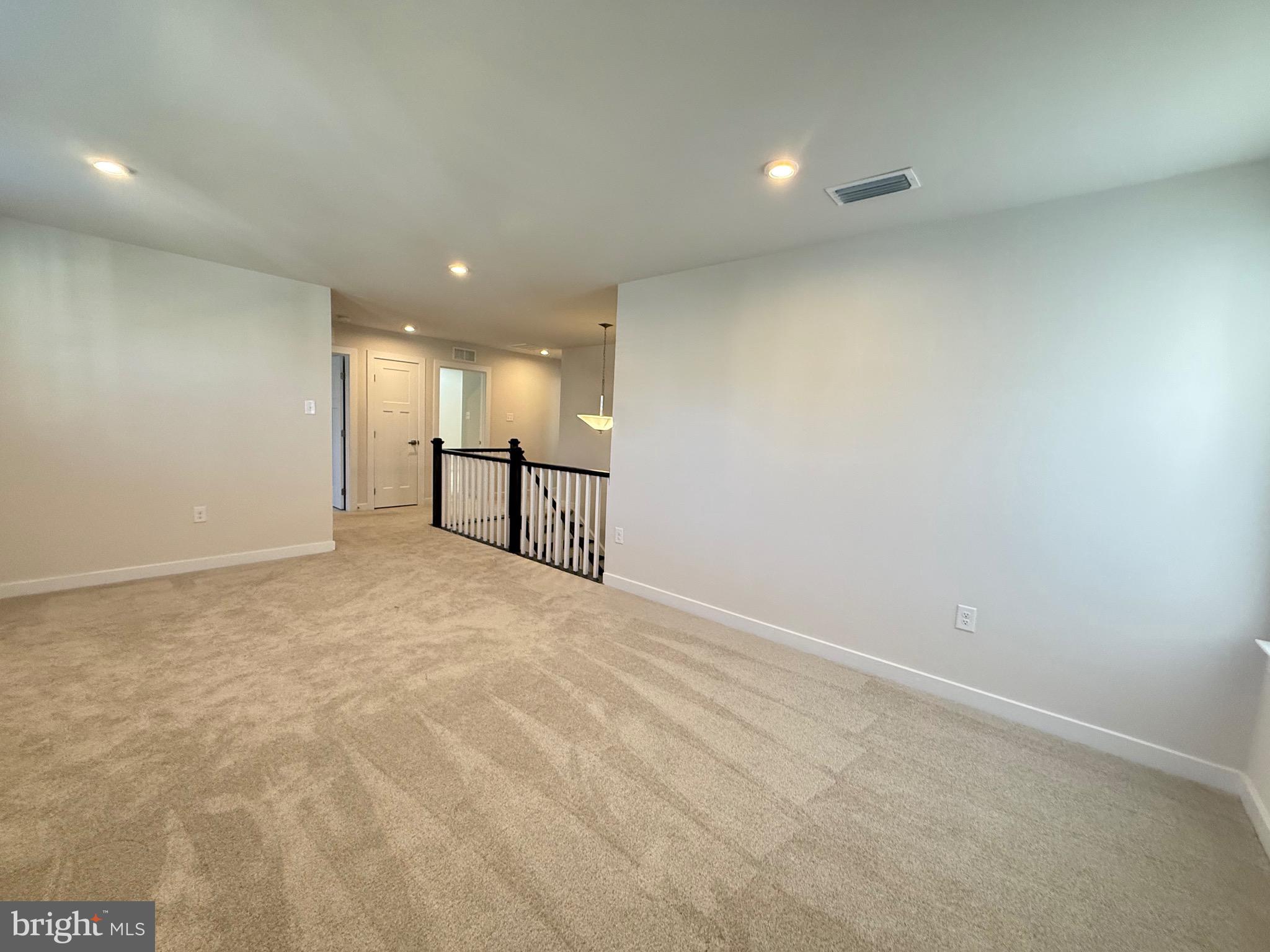 1045 Miles Court Cheltenham, PA 19012 - Photo 28 of 41