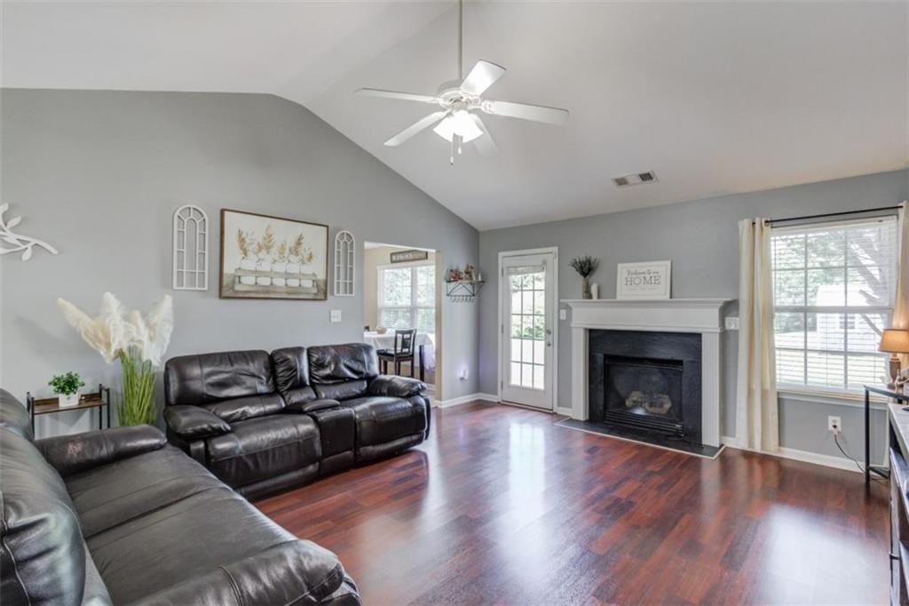 1092 Ridgeway Road Commerce, GA 30529 - Photo 5 of 26