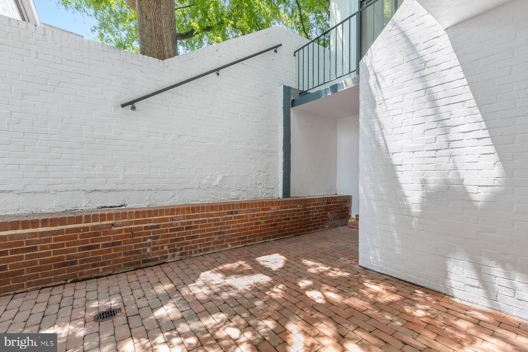 207 South Patrick Street, Unit 104 Alexandria, VA 22314 - Photo 15 of 33 a view of outdoor space and yard