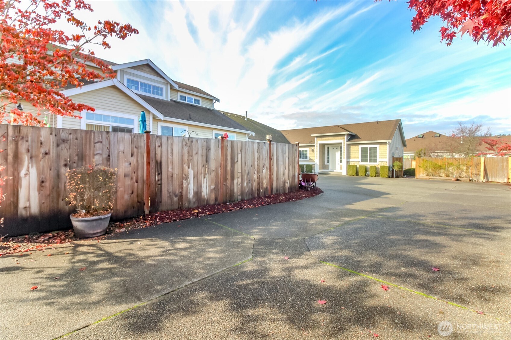 1113 O'Farrell Lane Northwest Orting, WA 98360 - Photo 36 of 36 a backyard of a house