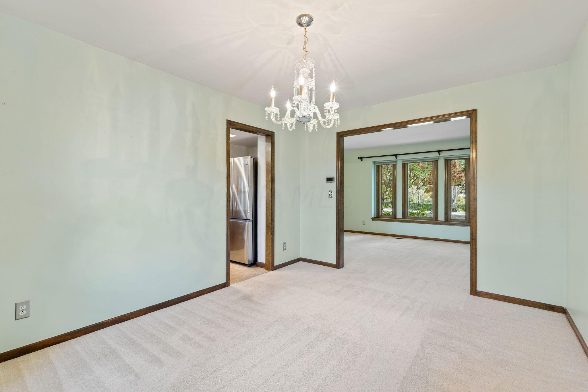417 South Spring Road Westerville, OH 43081 - Photo 11 of 50 17-web-or-mls-2023-10-11 417 S Spring Rd
