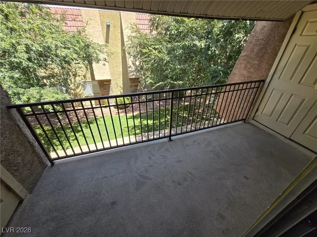 $1,098 | 5060 Indian River Drive, Unit 370, Las Vegas, NV 89103