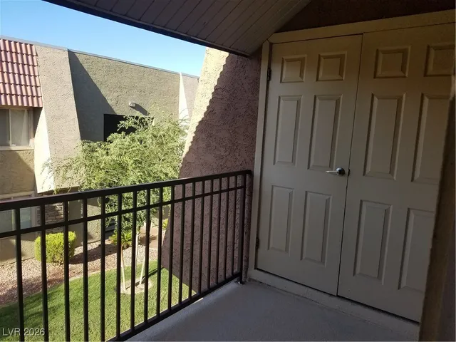 $1,098 | 5060 Indian River Drive, Unit 370, Las Vegas, NV 89103