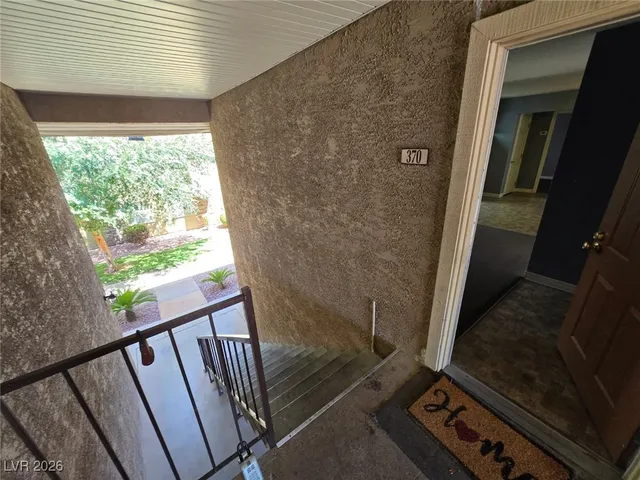 $1,098 | 5060 Indian River Drive, Unit 370, Las Vegas, NV 89103