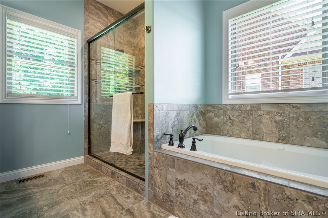 4052 Viewcrest Loop Floyds Knobs, IN 47119 - Photo 23 of 46 Gallery Image 23