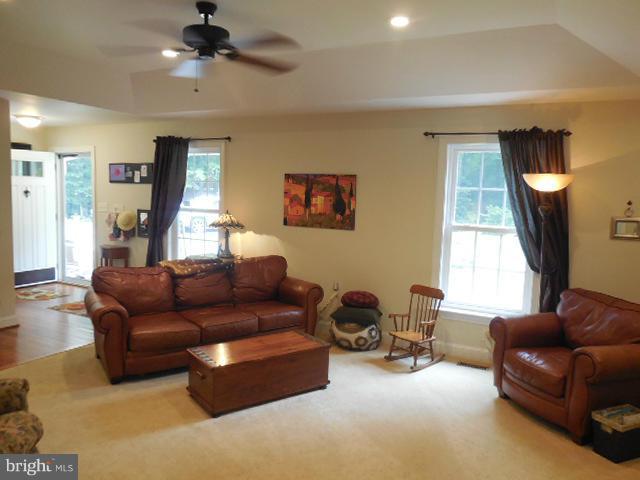 6213 Partlow Road Spotsylvania, VA 22551 - Photo 12 of 30 Living Room